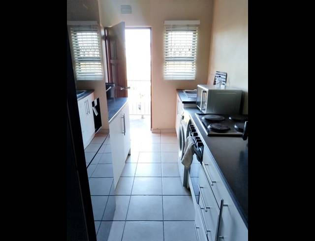 2 BEDROOM APARTMENT FOR SALE IN NEWLANDS EAST